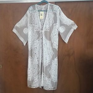 NWT Club Moda Lace Coverup. One Size, Cream, $40